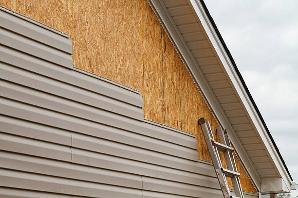 24/7 Emergency Vinyl Siding experts in Lucama, NC